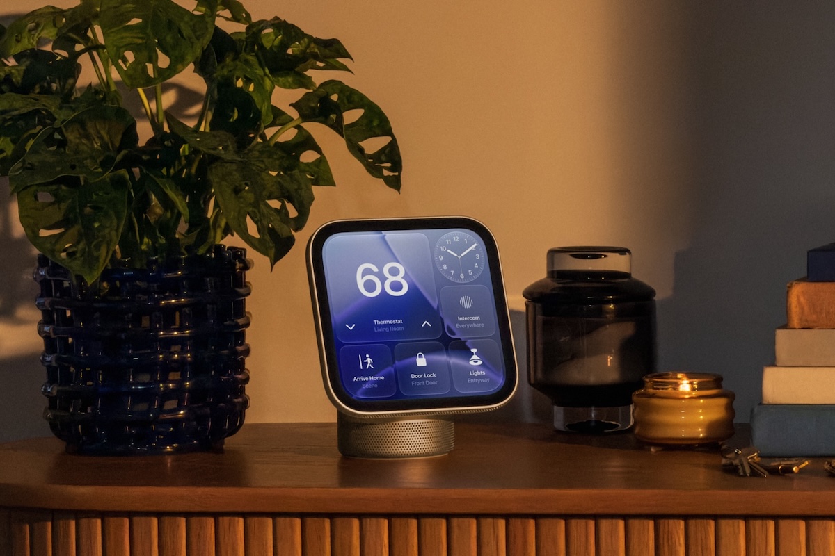 L’Apple HomeView posé sur son socle-haut-parleur