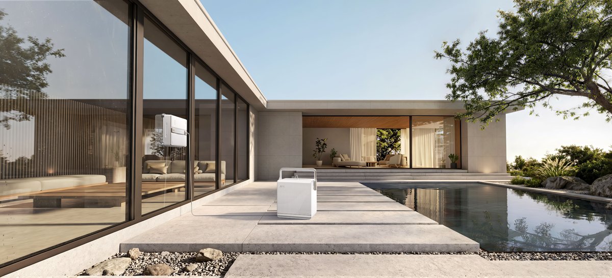 Le MOVA T1 Station utilisé sans fil sur une baie vitrée de terrasse grâce à sa station-batterie
